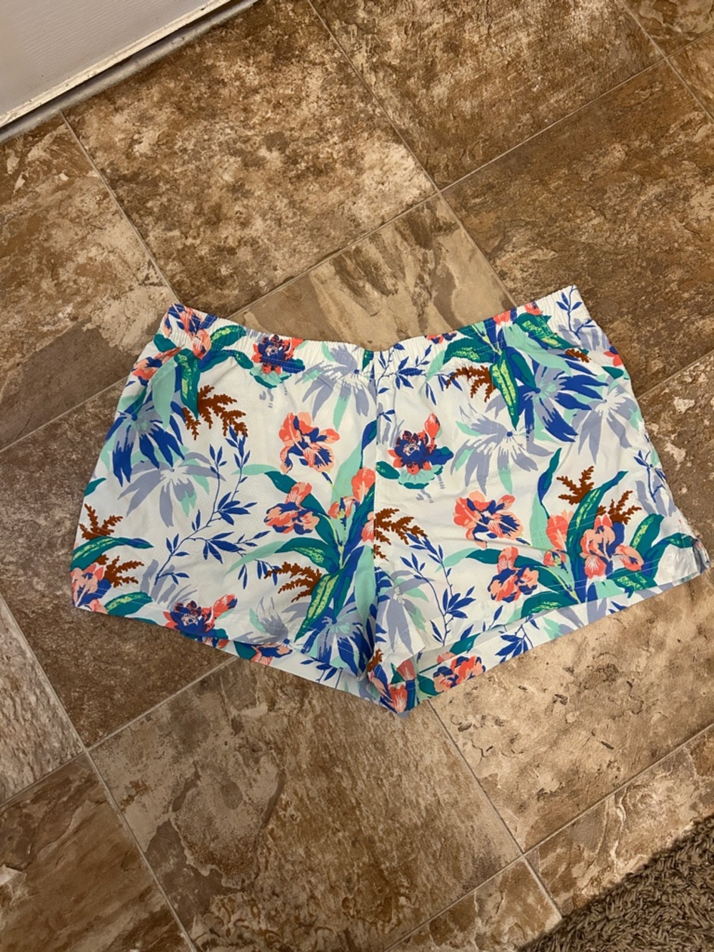 Women’s Columbia 3” Shorts - Tropical Floral Light Blue & White Size XL